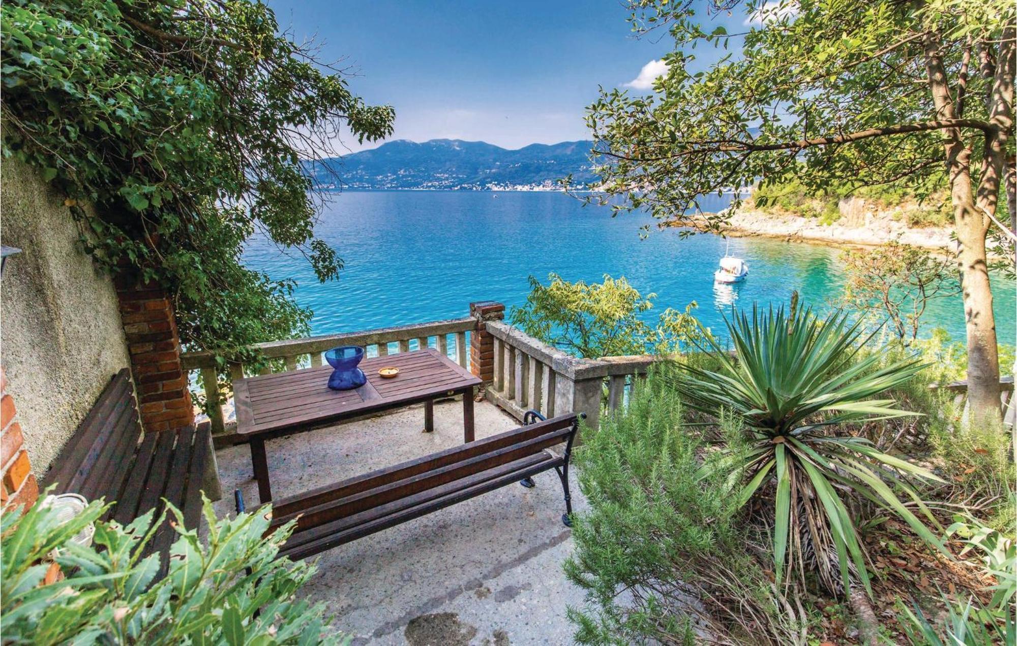 Awesome apartment in Rijeka with 1 Bedrooms&WiFi Buitenkant foto