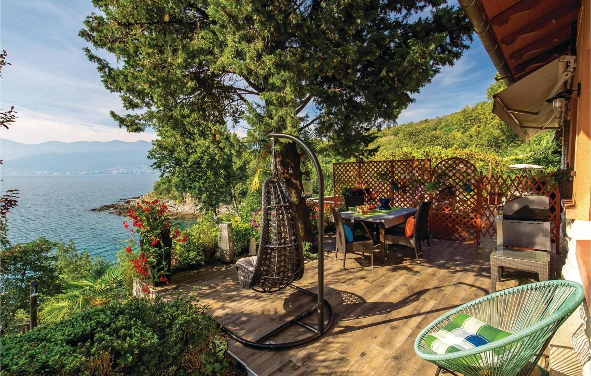Awesome apartment in Rijeka with 1 Bedrooms&WiFi Buitenkant foto