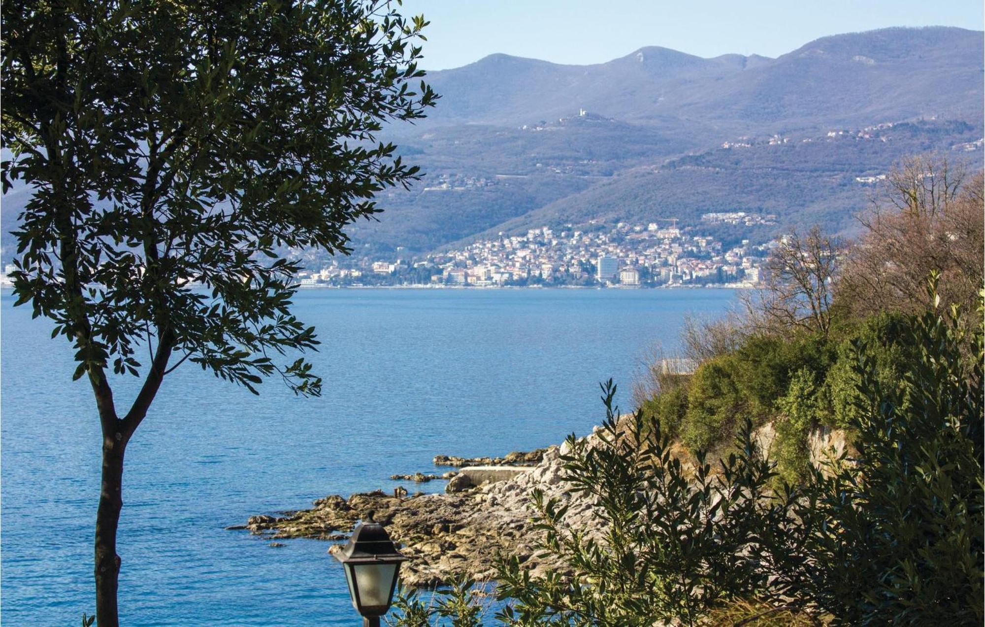 Awesome apartment in Rijeka with 1 Bedrooms&WiFi Buitenkant foto